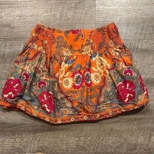 Rosebud Floral Orange Bohemian Floral mini skirt with pockets size small
